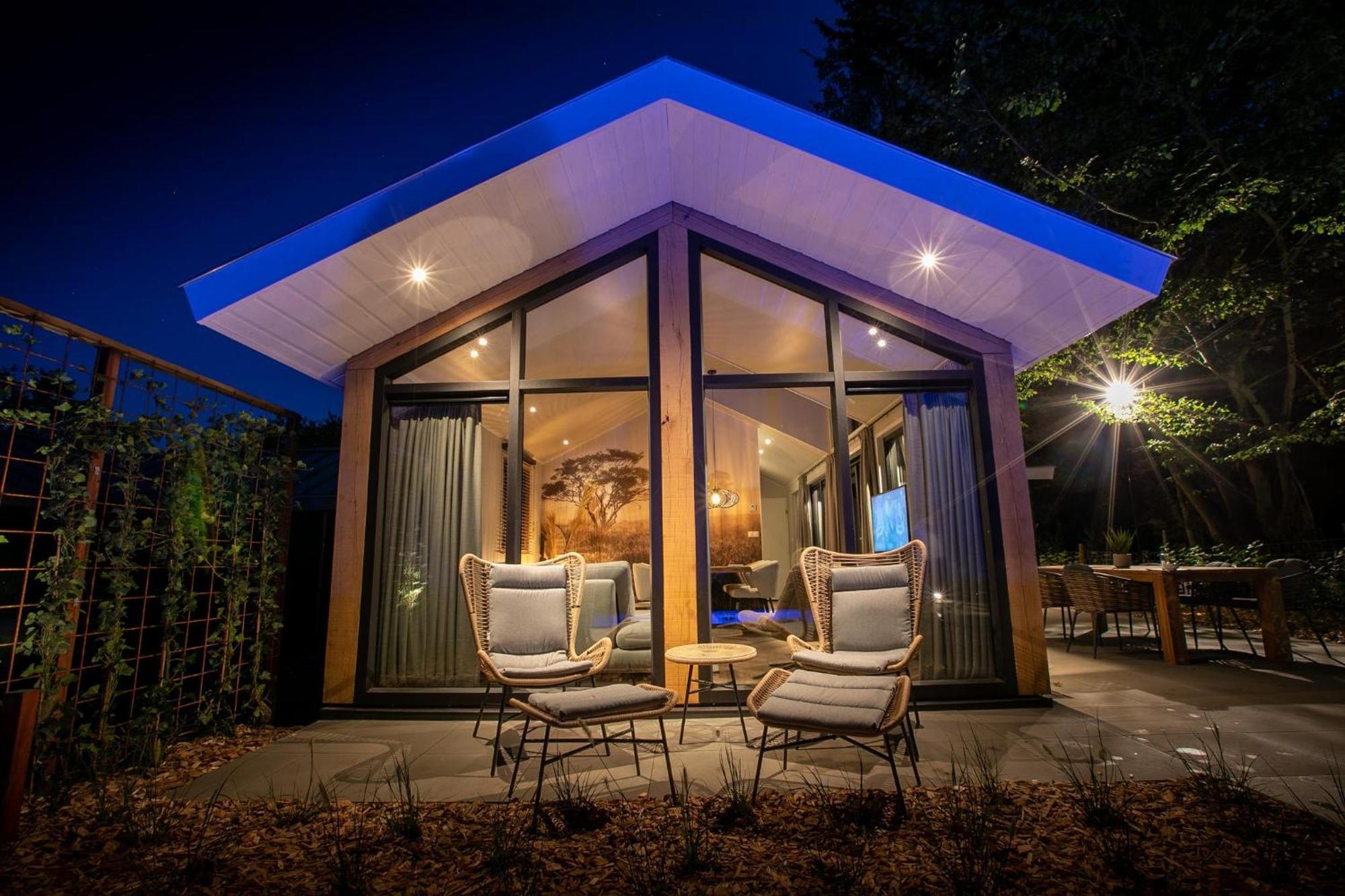 Pool Lodge - Vakantiepark De Thijmse Berg Rhenen Exterior photo