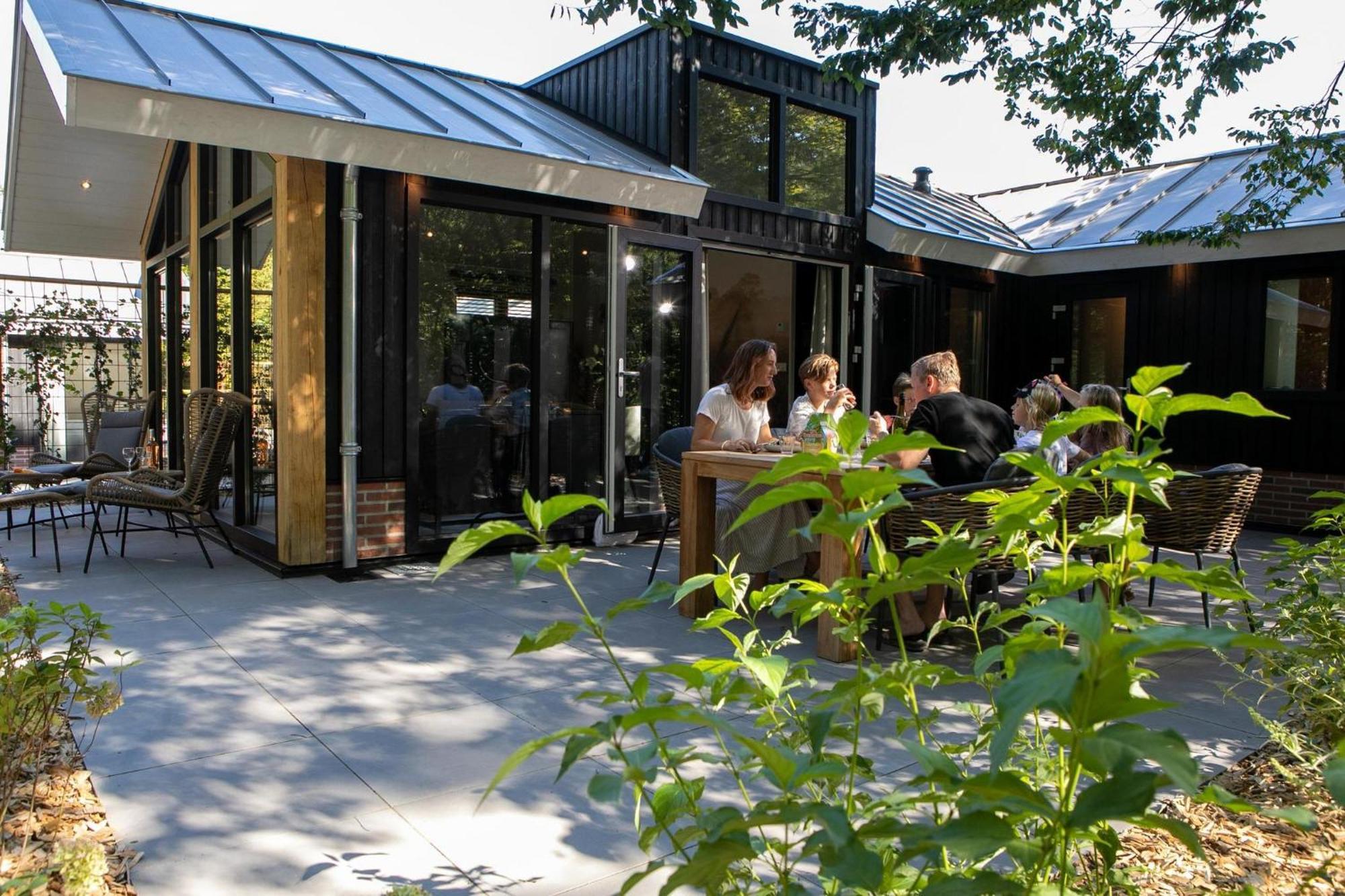 Pool Lodge - Vakantiepark De Thijmse Berg Rhenen Exterior photo
