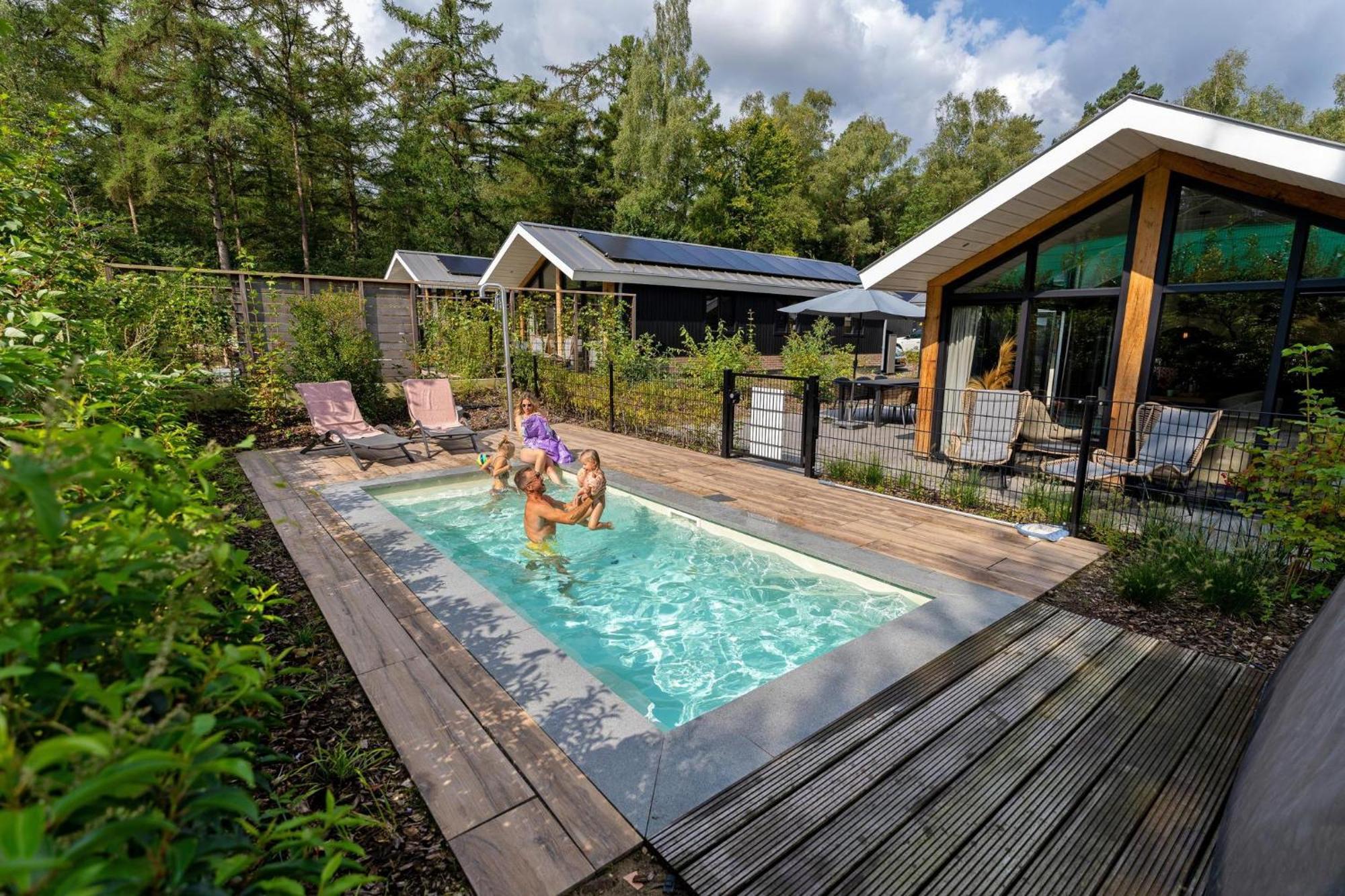 Pool Lodge - Vakantiepark De Thijmse Berg Rhenen Exterior photo